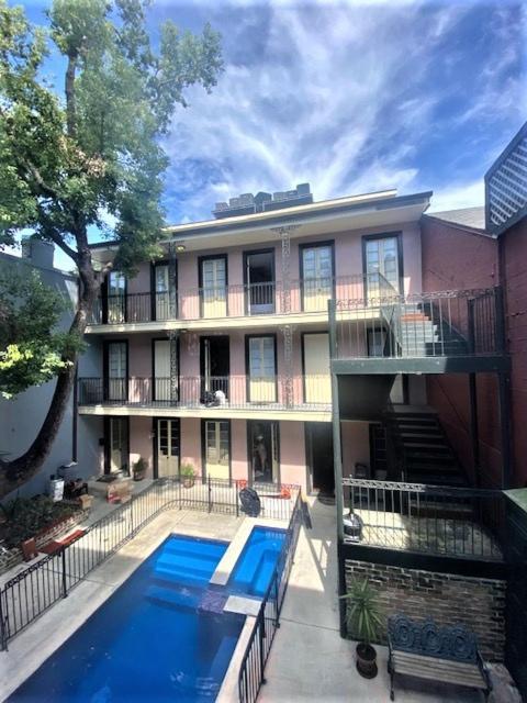 Jean Lafitte House Hotel New Orleans Exterior photo