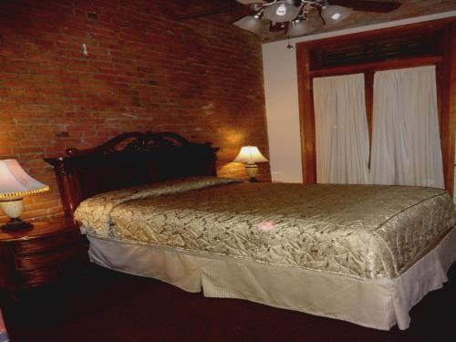 Jean Lafitte House Hotel New Orleans Exterior photo